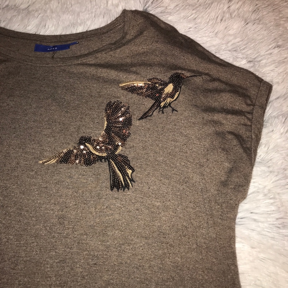 🤩 Apt 9 Tee